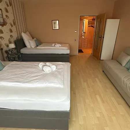 Apartmán Oase1 Mit Parkplatz, Automatische Kaffeemaschine Und Kueche Untermeitingen