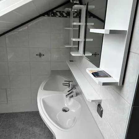 Oase1 Mit Parkplatz, Automatische Kaffeemaschine Und Kueche Daire